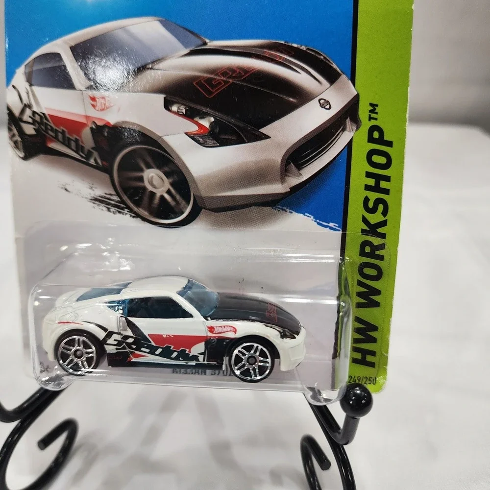 Hot Wheels Nissan 370Z White GReddy 2014 HW Workshop HW Performance 249/250